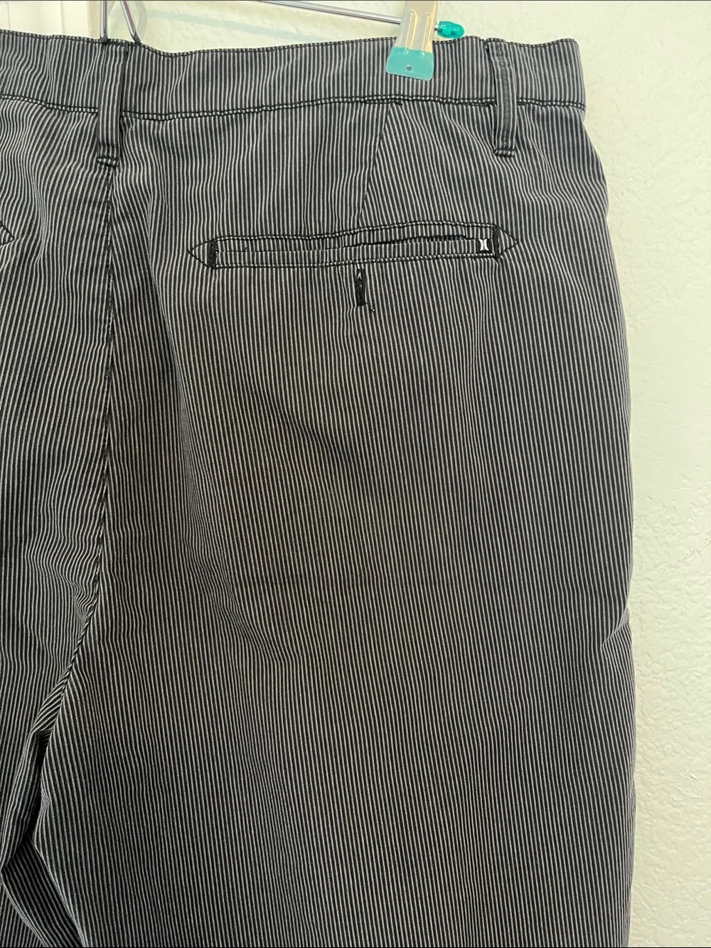 Hurley Mens Shorts Black Grey Pinstripe Flat-Front